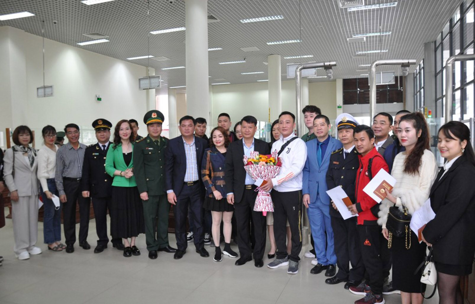 Quảng Ninh: Khôi phục hoạt động xuất nhập cảnh qua cặp cửa khẩu Móng Cái - Đông Hưng