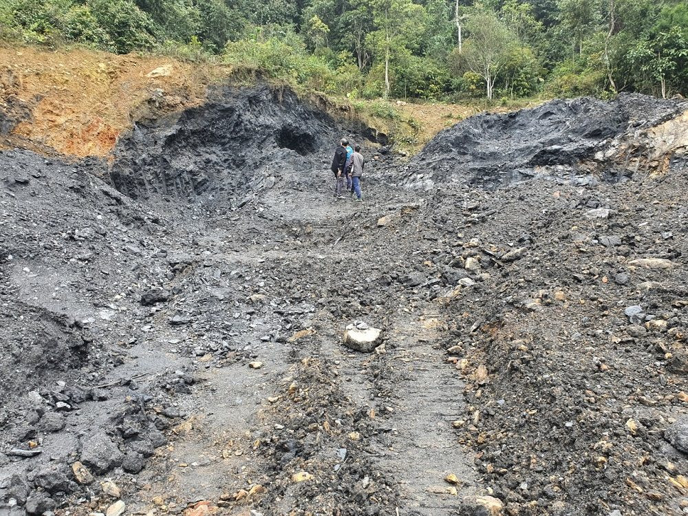 Cục Địa chất Việt Nam khảo sát khu vực có khoáng sản than tại Phù Yên (Sơn La)