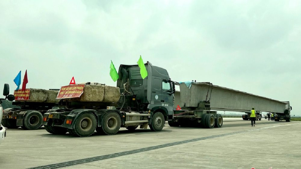 Hà Tĩnh: Phạt hơn 369 triệu đồng đoàn xe tự chế chở dầm cầu không ...