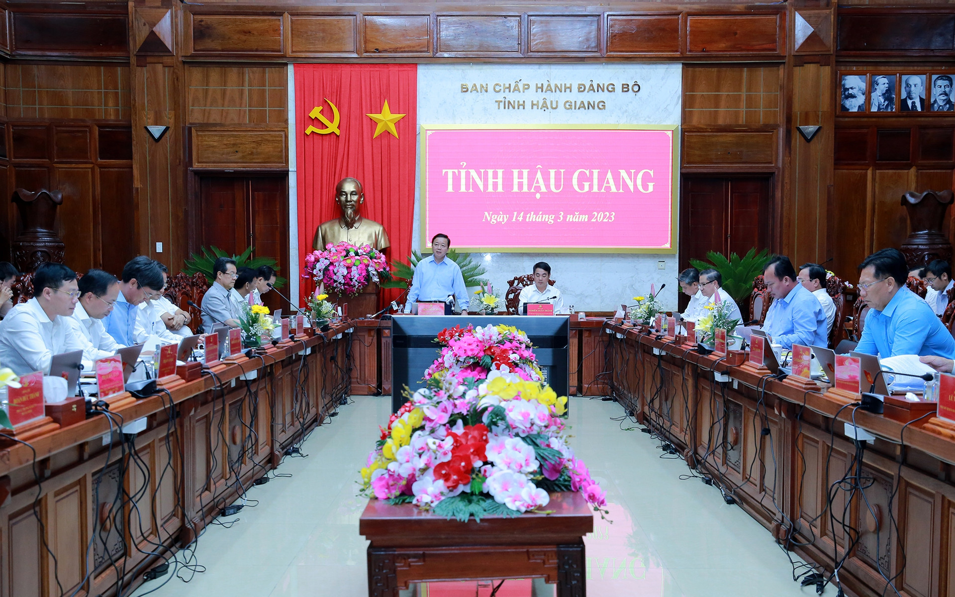 Phó Thủ tướng Trần Hồng Hà: Bảo đảm đủ nguồn vật liệu đắp nền đường theo tiến độ các dự án cao tốc