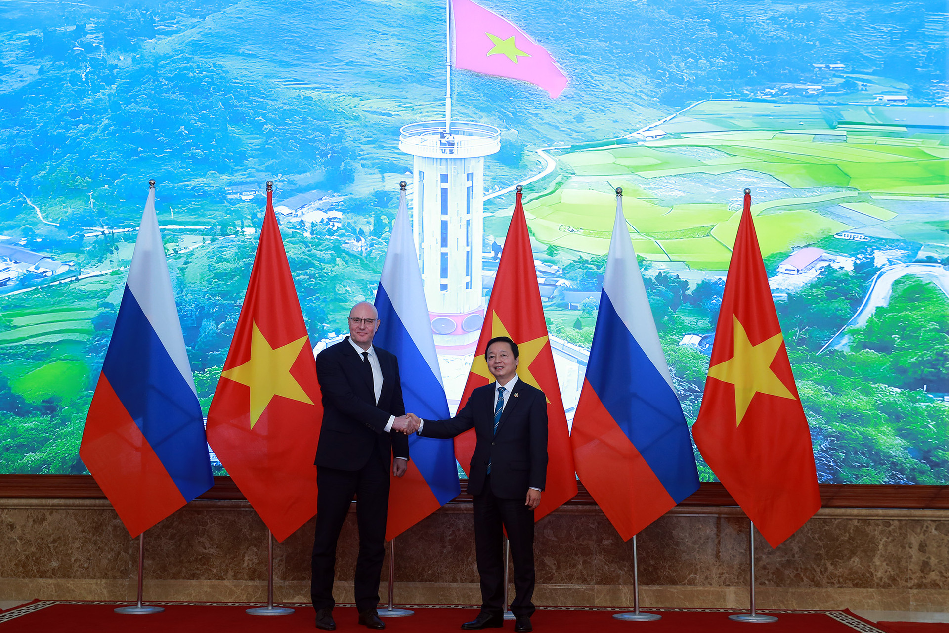 Đề xuất các hướng hợp tác mới, triển vọng giữa Việt Nam và Nga - Ảnh 1.