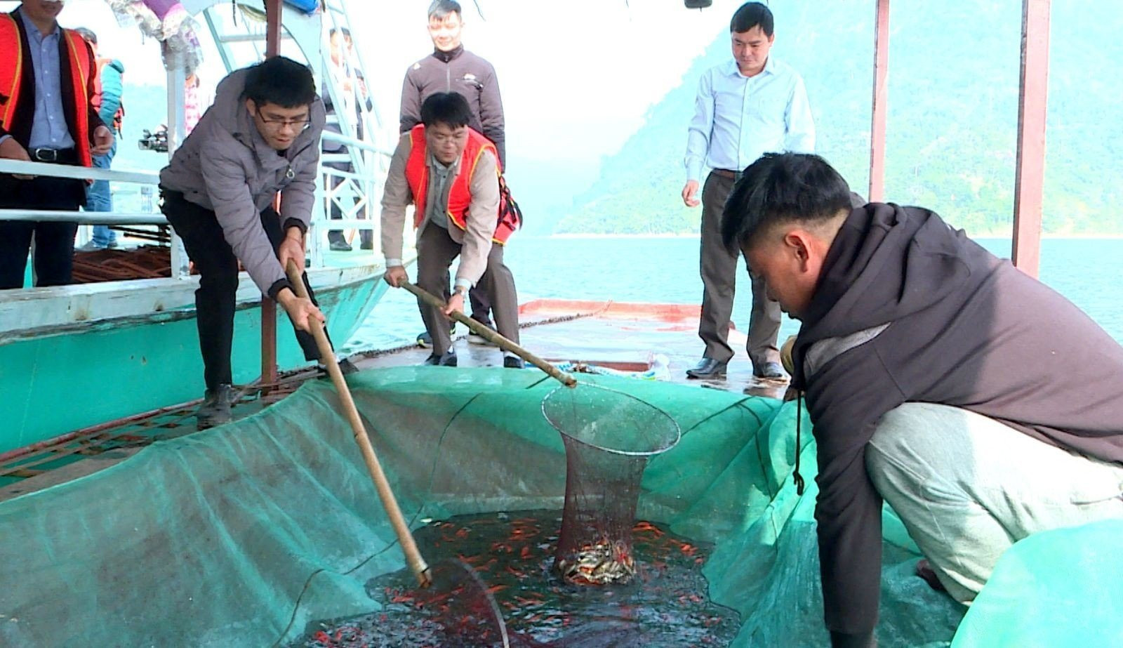 Tuyên Quang tái tạo và nuôi trồng thủy sản giúp người dân thoát nghèo