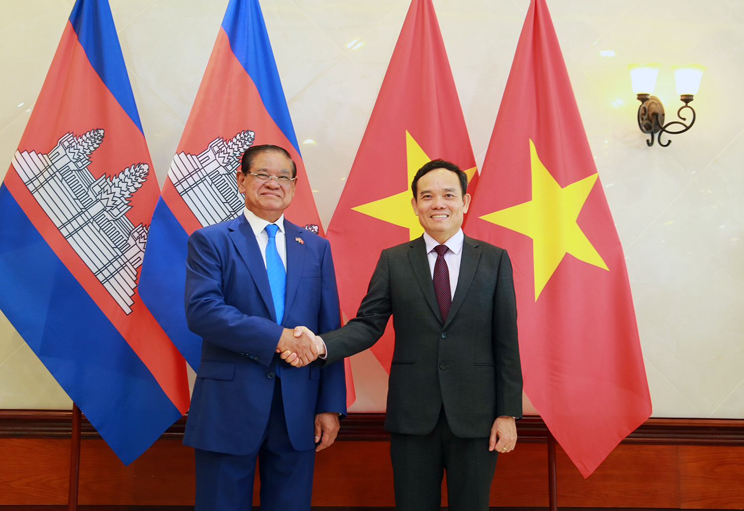 Việt Nam, Campuchia tổ chức Hội nghị hợp tác, phát triển các tỉnh biên giới - Ảnh 3.