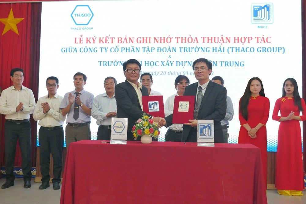 THACO và Trường Đại học Xây dựng miền Trung ký kết thỏa thuận đào tạo, tuyển dụng