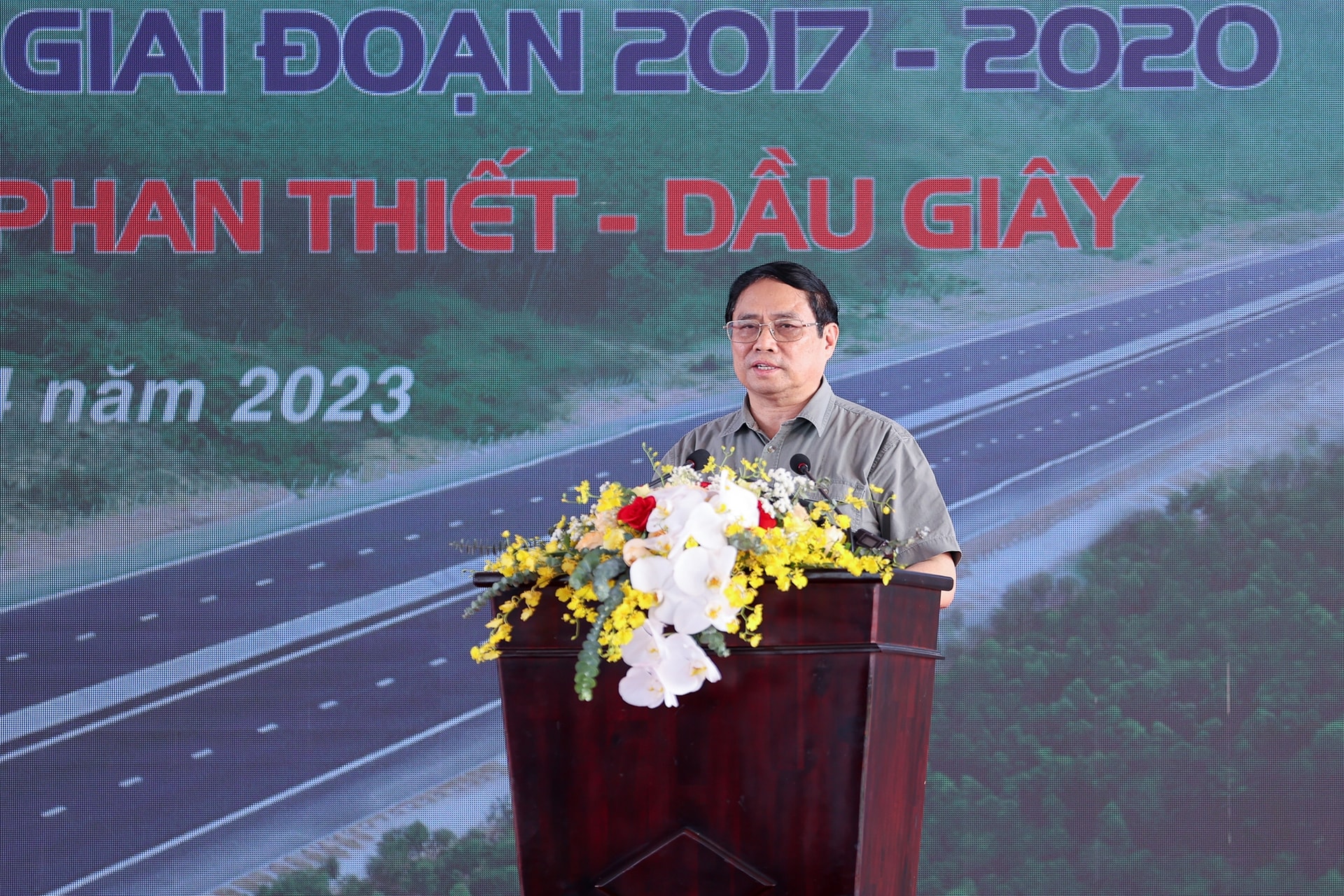 Khánh thành thêm 2 dự án thành phần, chính thức khai thác 800 km cao tốc Bắc-Nam - Ảnh 10.