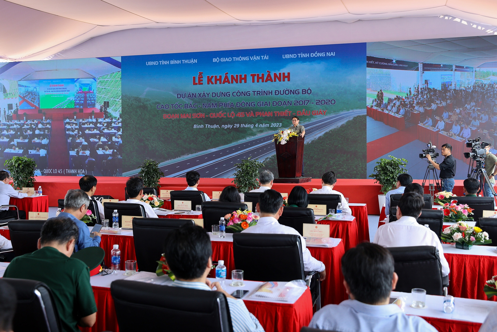 Khánh thành thêm 2 dự án thành phần, chính thức khai thác 800 km cao tốc Bắc-Nam - Ảnh 9.