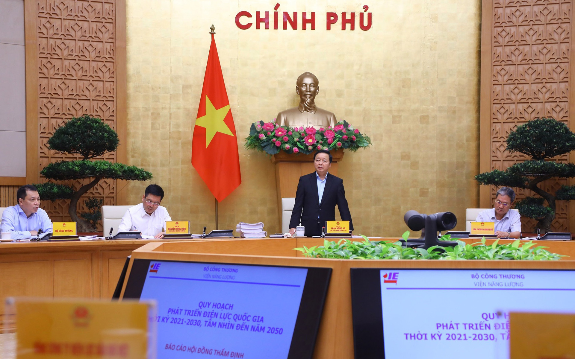 Phó Thủ tướng Trần Hồng Hà: Từng bước hình thành 'hệ sinh thái' công nghiệp năng lượng tái tạo