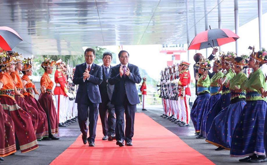 Thủ tướng Phạm Minh Chính tới Indonesia, dự Hội nghị Cấp cao ASEAN lần thứ 42 và các hoạt động liên quan - Ảnh 2.