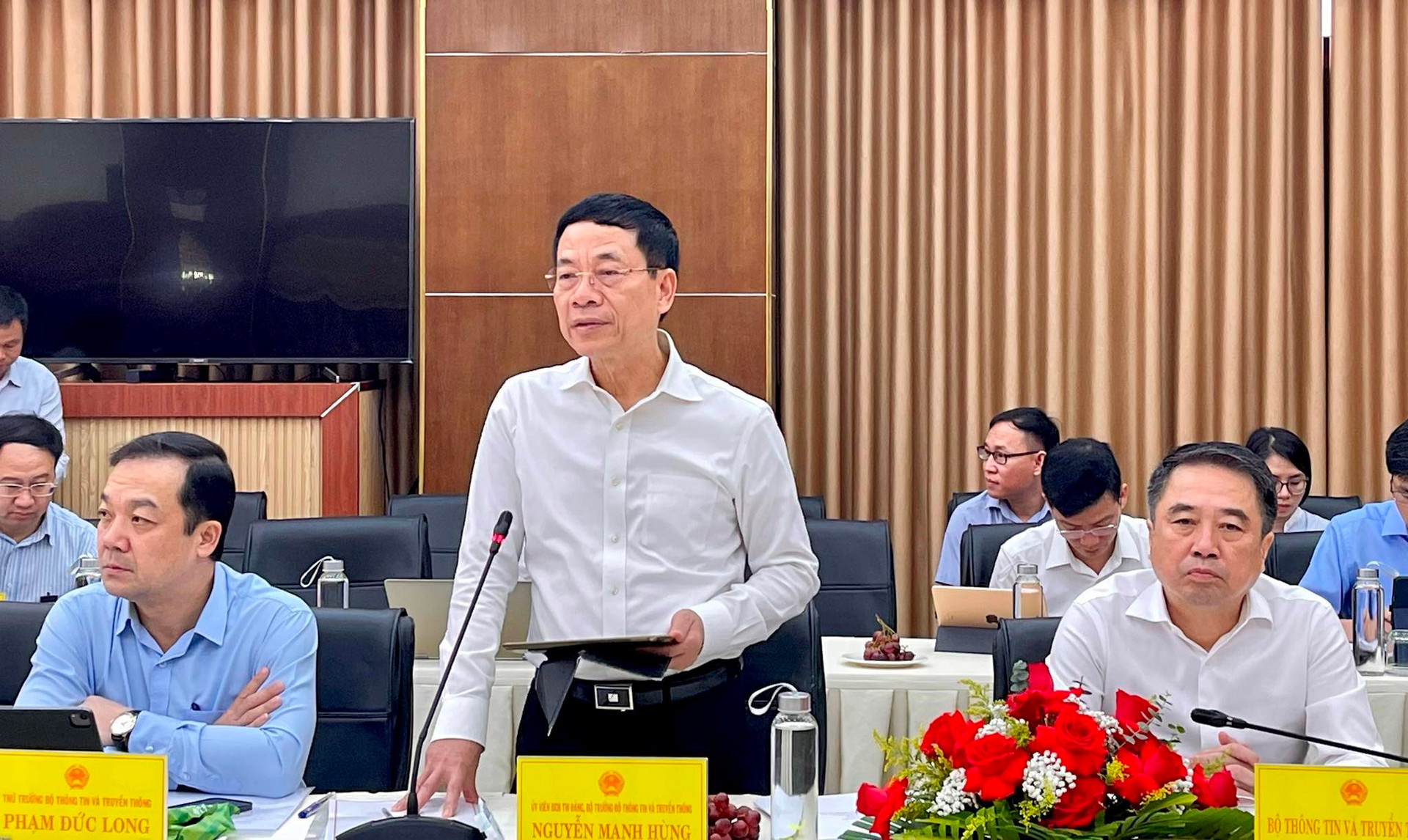 Đoàn công tác Chính phủ làm việc với tỉnh Quảng Trị về tình hình sản xuất kinh doanh và chuyển đổi số
