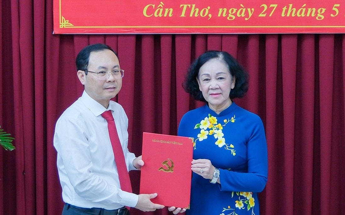 Bộ Chính trị điều động, chỉ định ông Nguyễn Văn Hiếu giữ chức Bí thư Thành ủy Cần Thơ