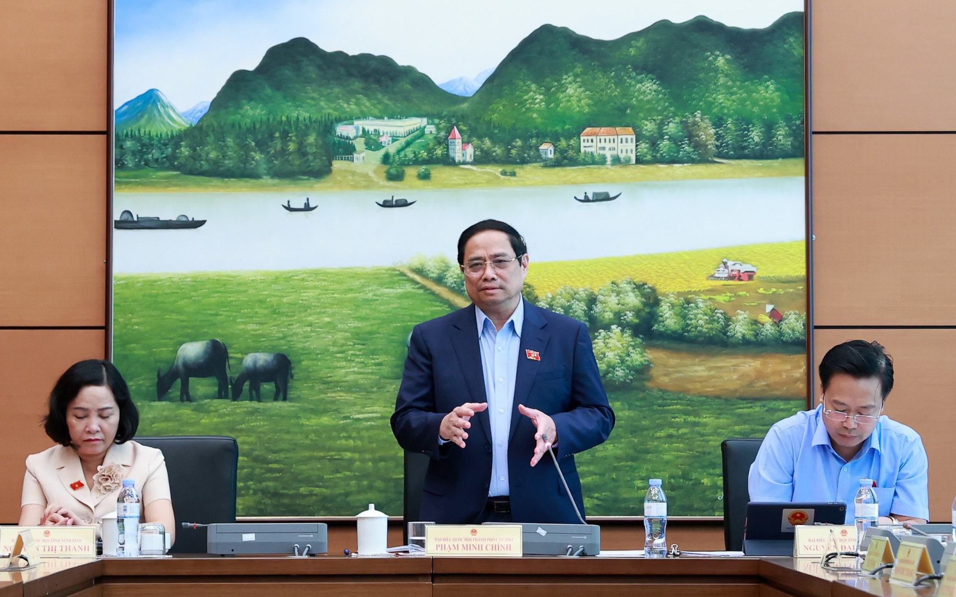 Thủ tướng Chính phủ Phạm Minh Chính: Lấy thực tiễn làm thước đo để nghiên cứu sửa Luật Đất đai