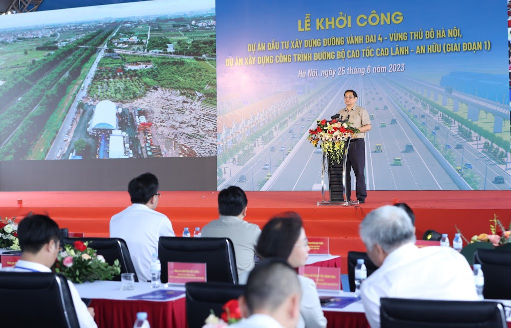 Thủ tướng: Phải 'vượt nắng thắng mưa, thực hiện 3 ca 4 kíp' triển khai đường Vành đai 4 - Vùng Thủ đô Hà Nội - Ảnh 8.