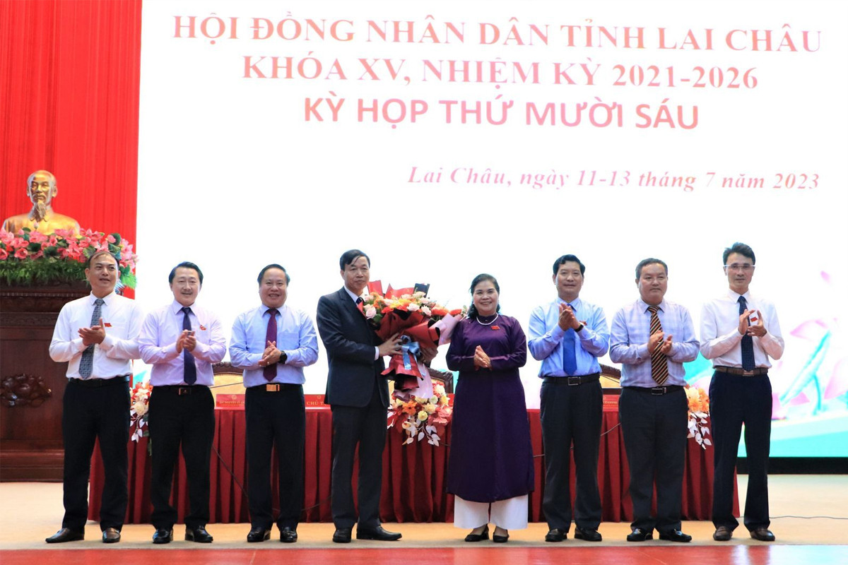 Ông Lê Văn Lương được bầu làm Chủ tịch UBND tỉnh Lai Châu - Ảnh 1.