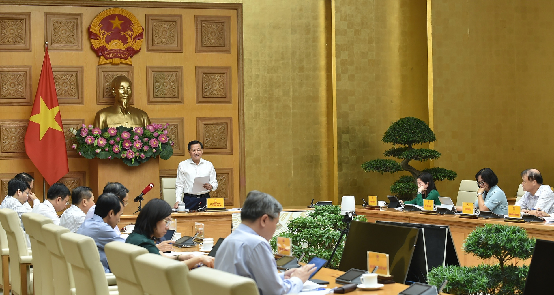 Phó Thủ tướng Lê Minh Khái chủ trì phiên họp Ban chỉ đạo điều hành giá - Ảnh 3.