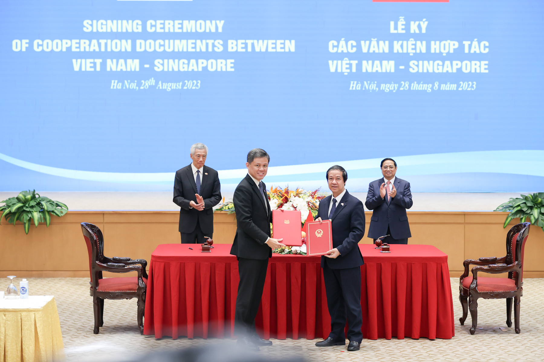 Việt Nam và Singapore ký kết 7 văn kiện hợp tác quan trọng - Ảnh 4.