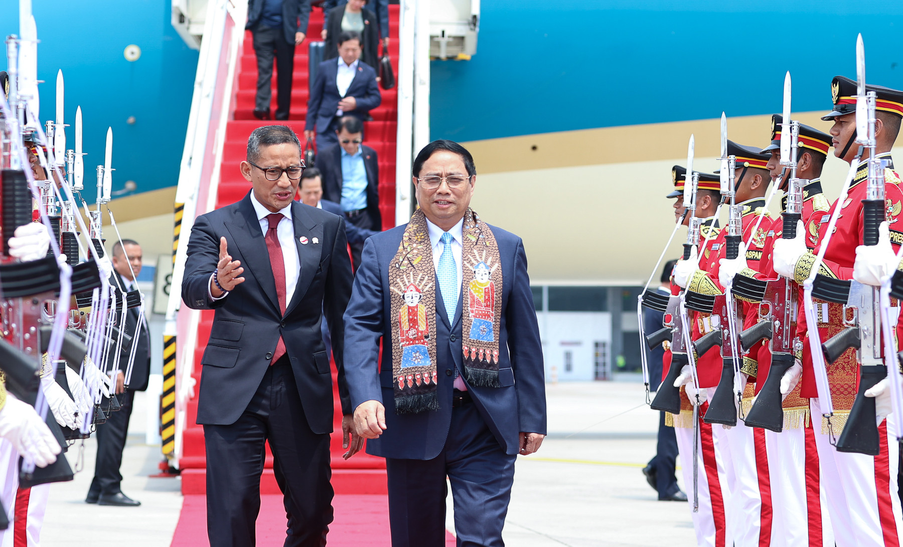 Thủ tướng Phạm Minh Chính tới Indonesia, bắt đầu chuyến công tác dự Hội nghị cấp cao ASEAN lần thứ 43 - Ảnh 5.