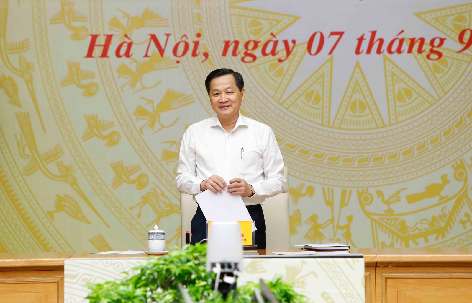 Phó Thủ tướng Lê Minh Khái chủ trì họp bàn giải pháp nâng cao khả năng tiếp cận tín dụng của người dân, doanh nghiệp - Ảnh 1.
