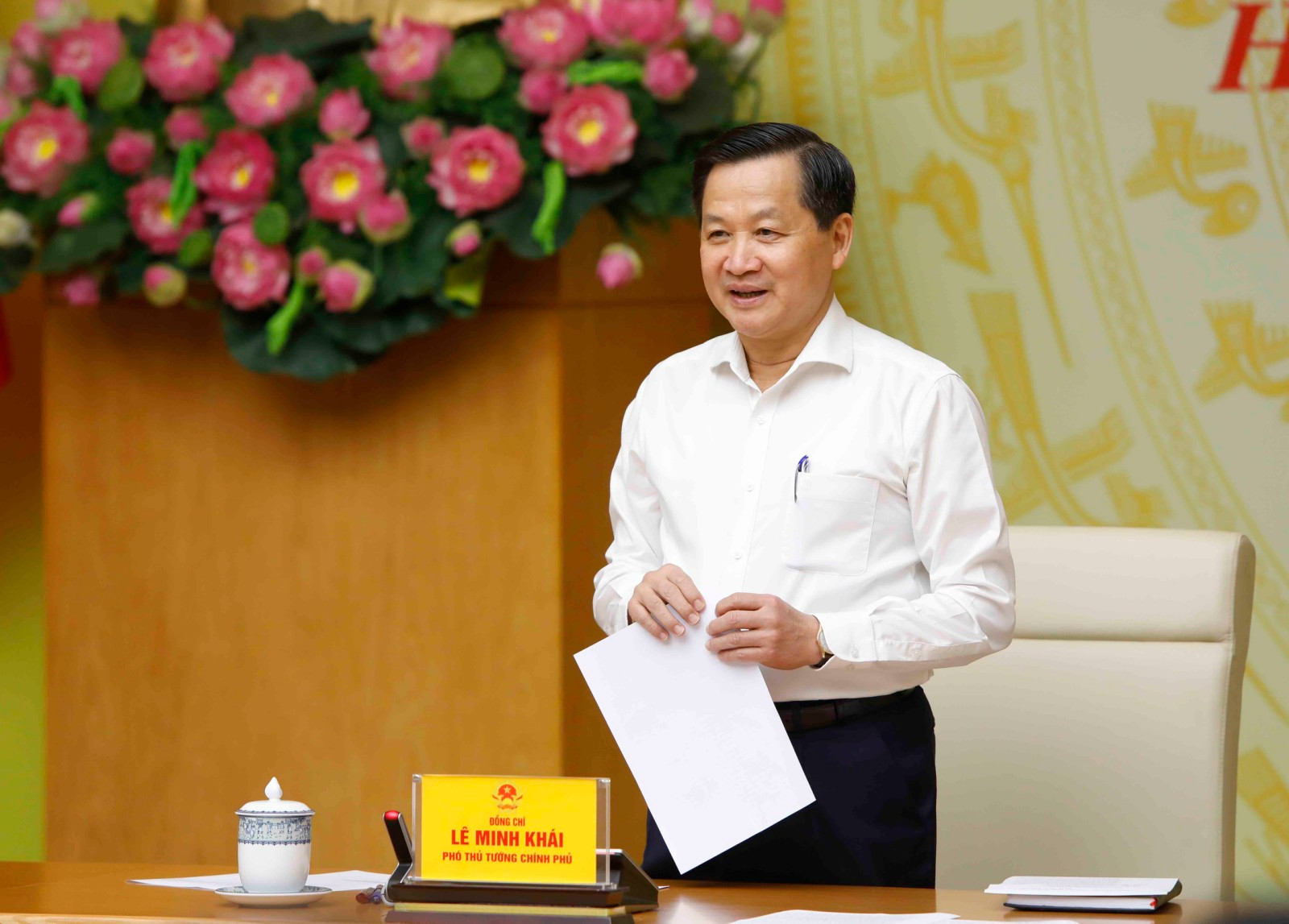 Phó Thủ tướng Lê Minh Khái chủ trì họp bàn giải pháp nâng cao khả năng tiếp cận tín dụng của người dân, doanh nghiệp - Ảnh 10.