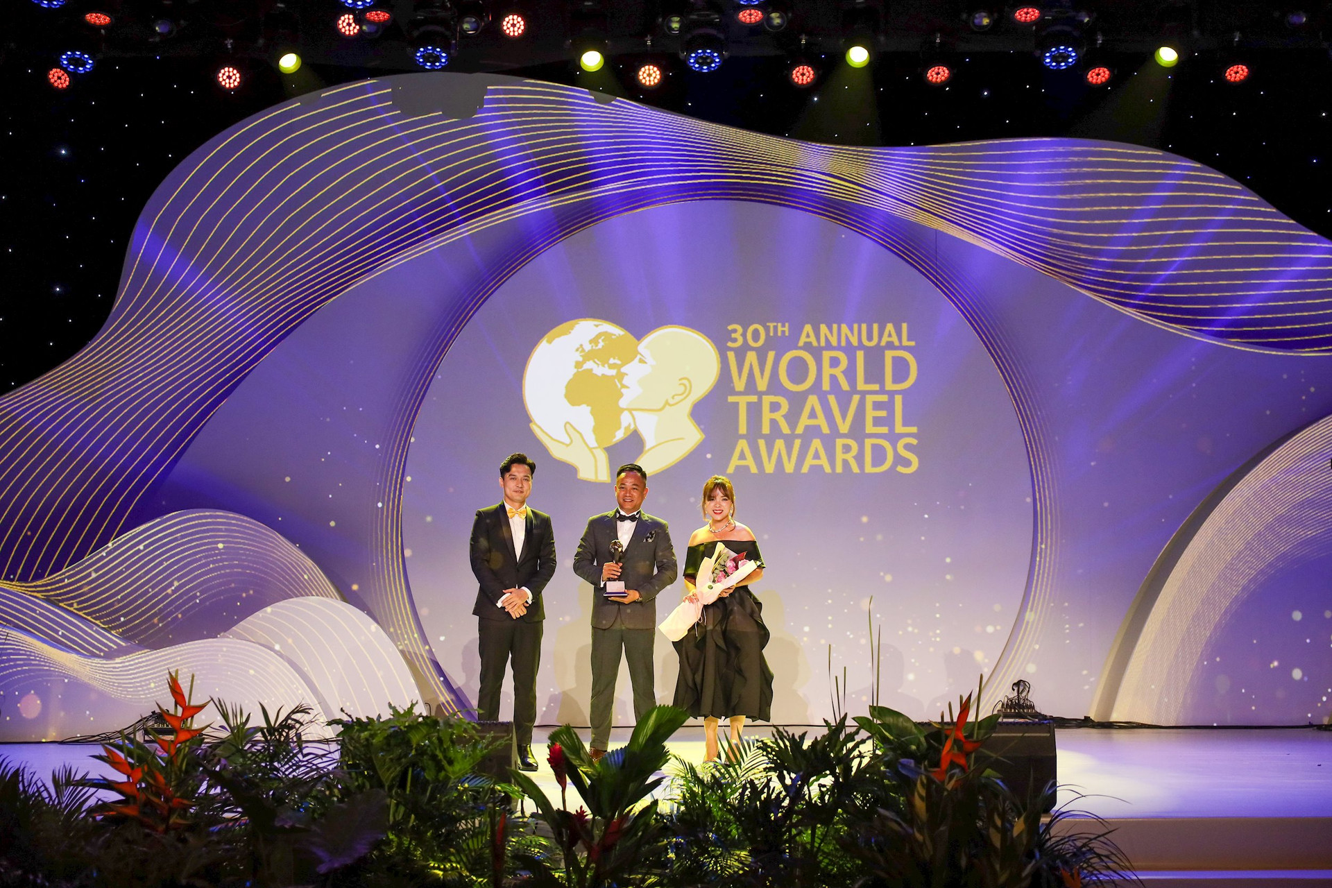 ana-mandara-cam-ranh-thang-lon-tai-world-travel-awards-2023-voi-hang-muc-khu-nghi-duong-moi-hang-dau-chau-a_.jpg