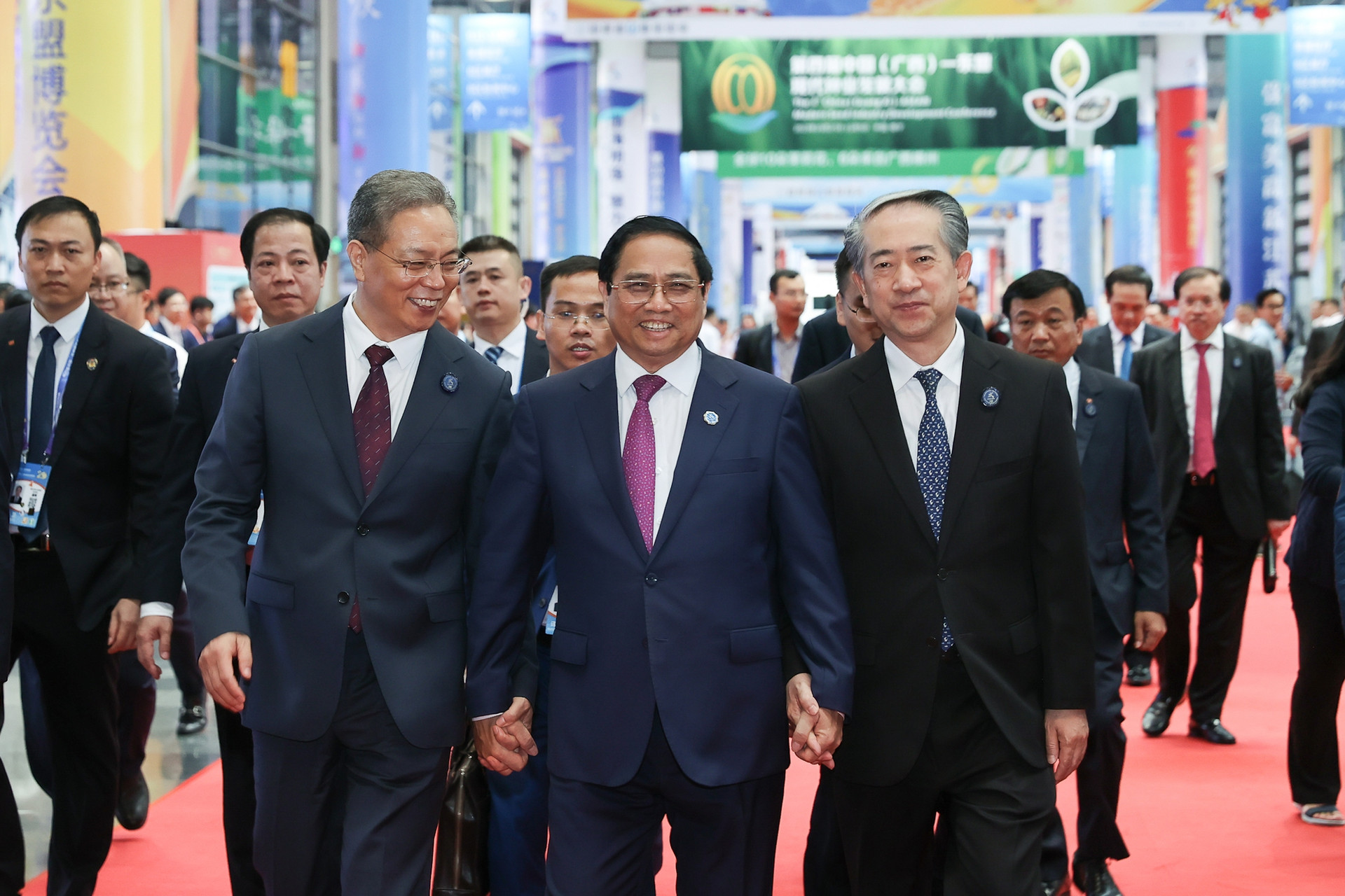 Thủ tướng kết thúc tốt đẹp chuyến công tác tại Trung Quốc với nhiều kết quả nổi bật, quan trọng và thiết thực - Ảnh 7.