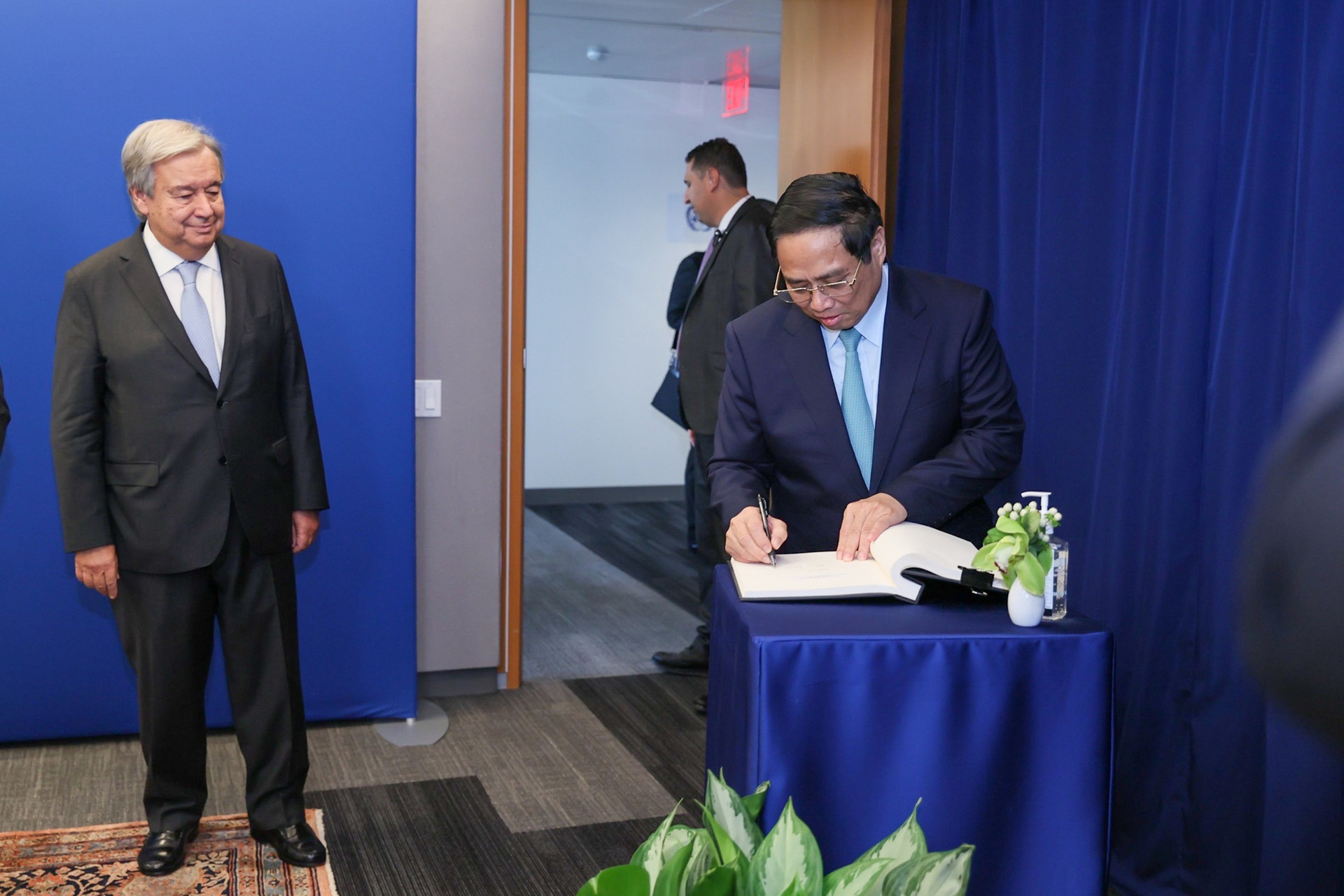 Thủ tướng Phạm Minh Chính gặp Tổng Thư ký Liên Hợp Quốc - Ảnh 2.