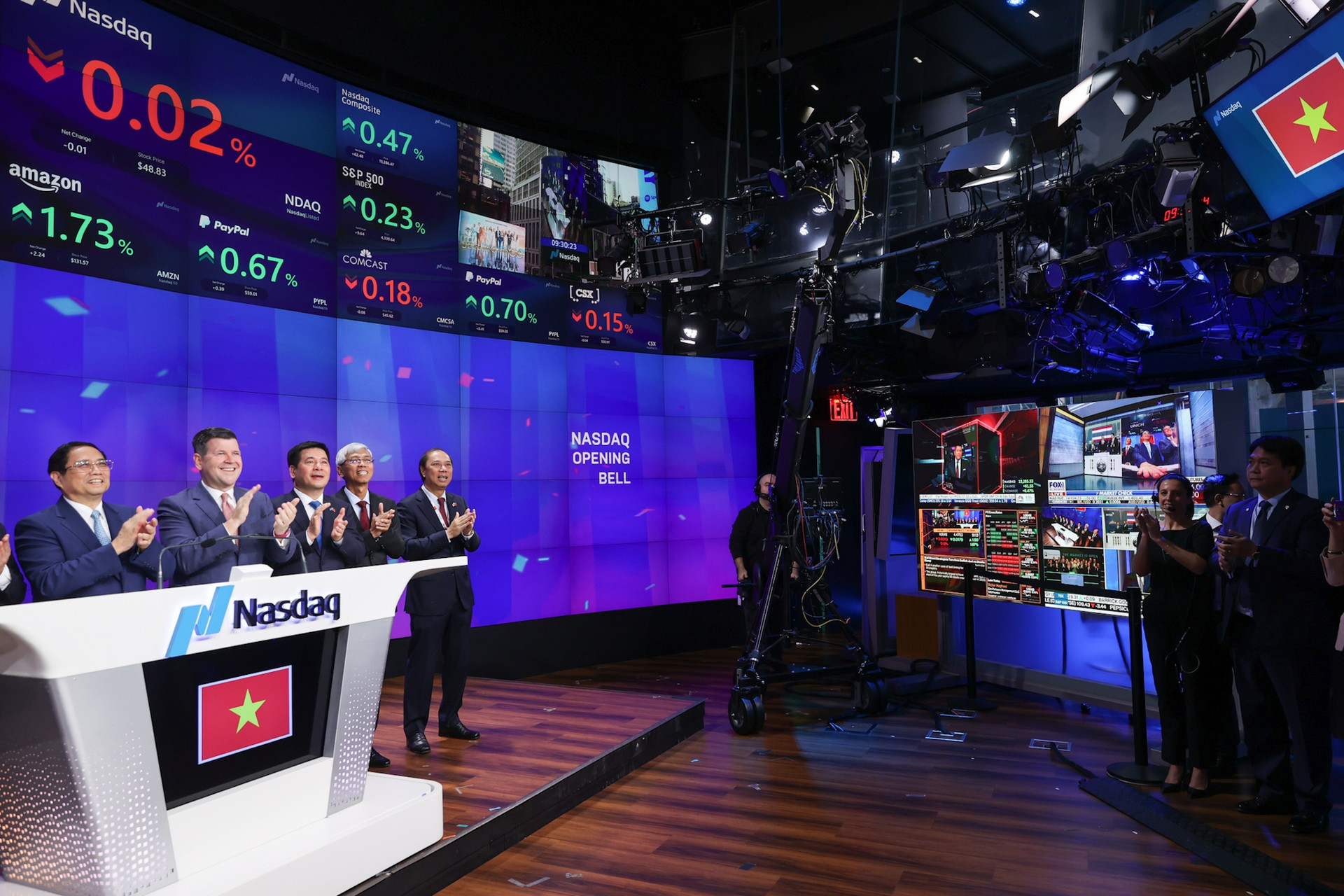 Thủ tướng rung chuông tại Sàn chứng khoán NASDAQ, kêu gọi các nhà đầu tư Hoa Kỳ - Ảnh 9.
