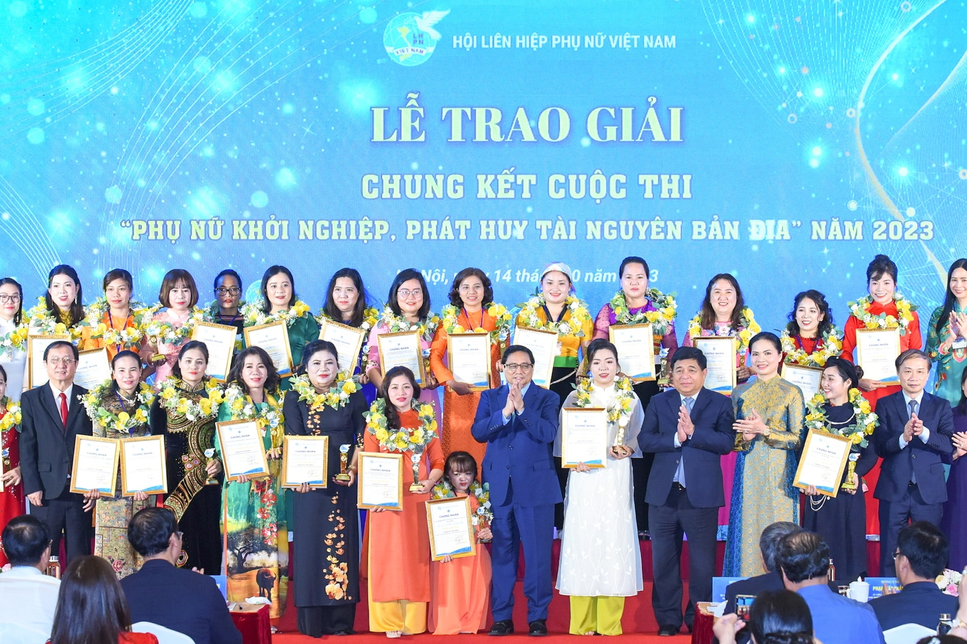 Thủ tướng: 5 nội dung quan trọng để thúc đẩy phong trào phụ nữ khởi nghiệp đổi mới sáng tạo, tạo giá trị mới, động lực mới - Ảnh 4.