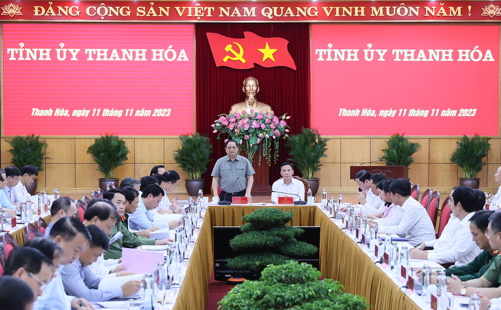 Thủ tướng Phạm Minh Chính làm việc với Ban Thường vụ Tỉnh ủy Thanh Hóa- Ảnh 2.