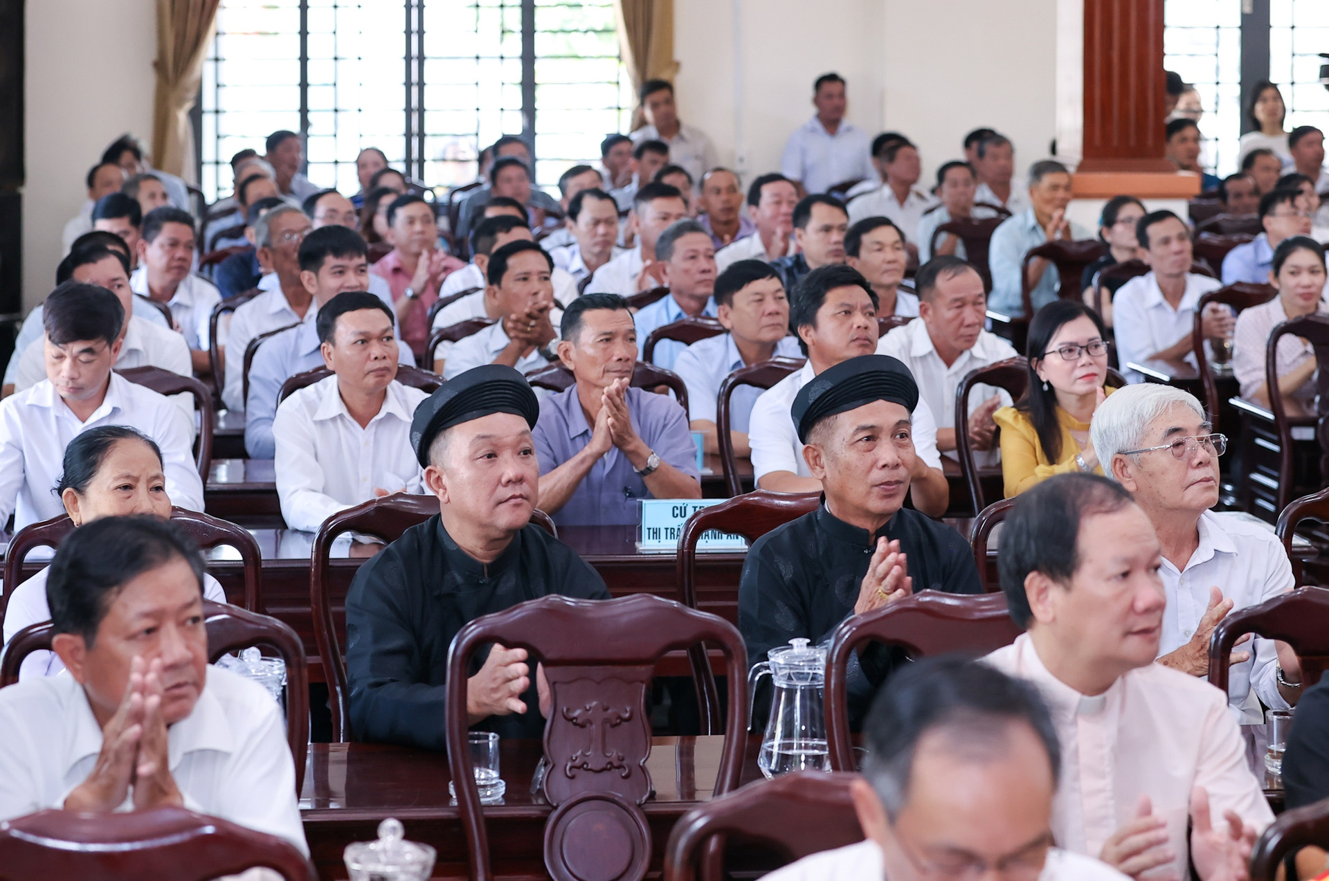 Thủ tướng Phạm Minh Chính tiếp xúc cử tri sau kỳ họp thứ sáu Quốc hội khóa XV- Ảnh 7.