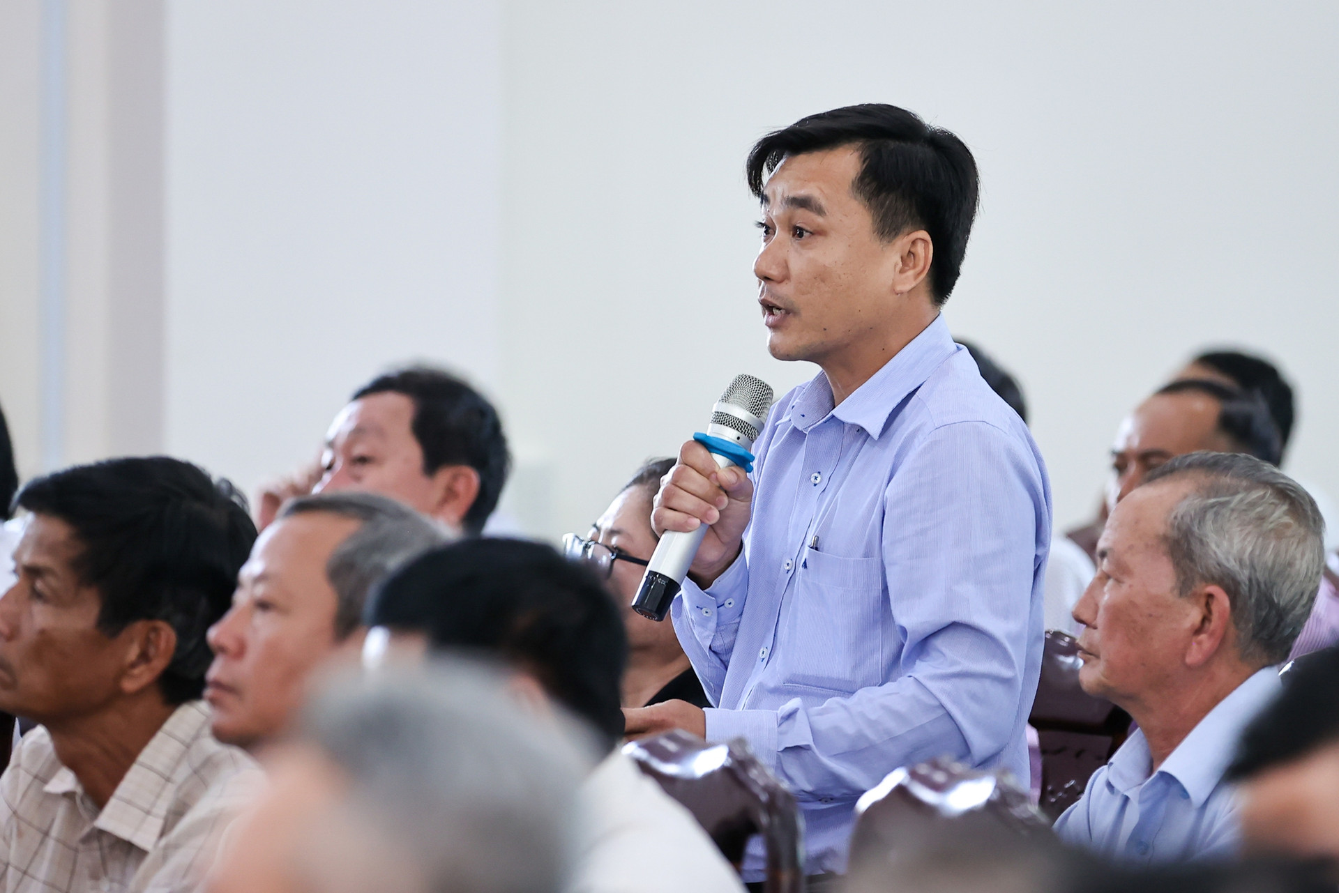 Thủ tướng Phạm Minh Chính tiếp xúc cử tri sau kỳ họp thứ sáu Quốc hội khóa XV- Ảnh 10.