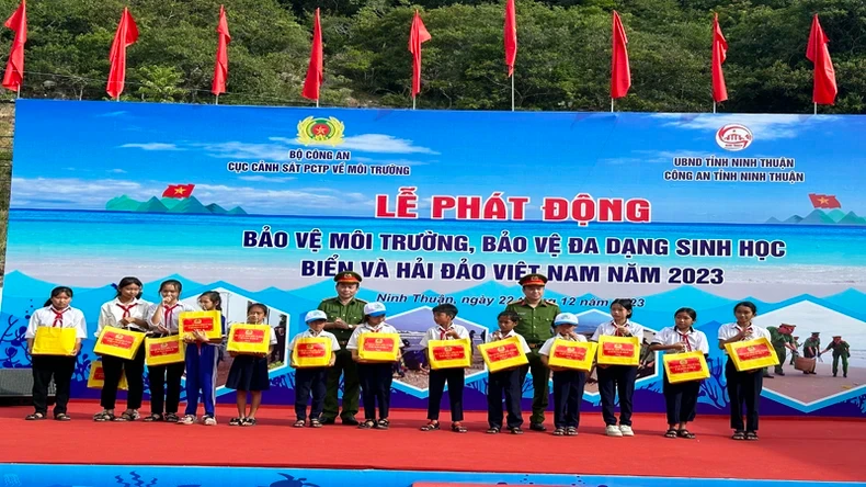 Lễ phát động bảo vệ môi trường, bảo vệ đa dạng sinh học biển và hải đảo Việt Nam năm 2023 tại Ninh Thuận ảnh 5