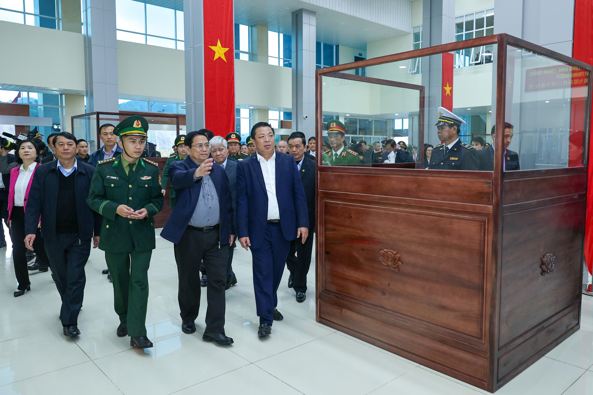 Thủ tướng Phạm Minh Chính: Cao Bằng cần đẩy mạnh phát triển kinh tế cửa khẩu- Ảnh 1.