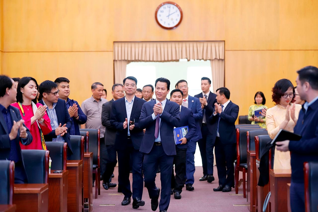 small_bt-dang-quoc-khanh(1).jpg