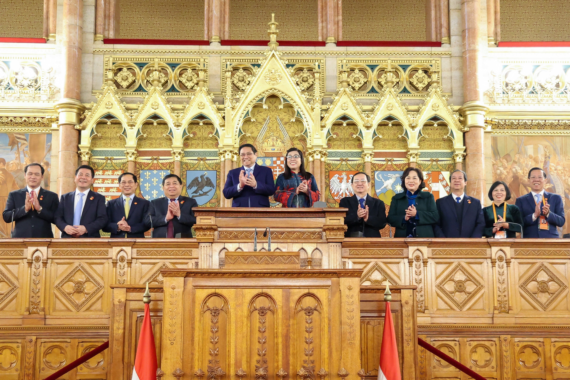 Thủ tướng Phạm Minh Chính hội kiến Phó Chủ tịch Quốc hội Hungary Jakab István- Ảnh 5.