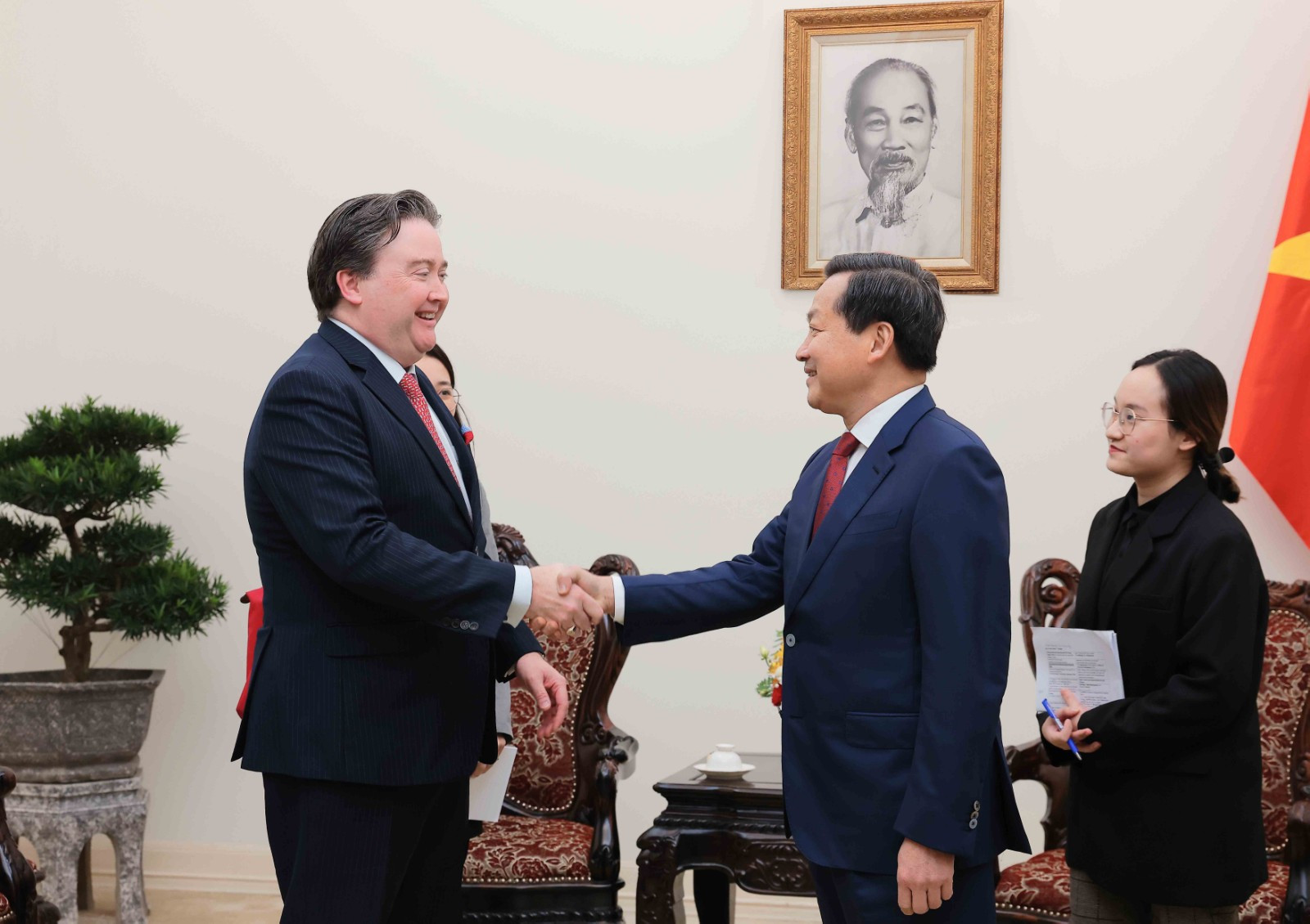 Phó Thủ tướng Lê Minh Khái tiếp Đại sứ Hoa Kỳ Marc E. Knapper- Ảnh 1.
