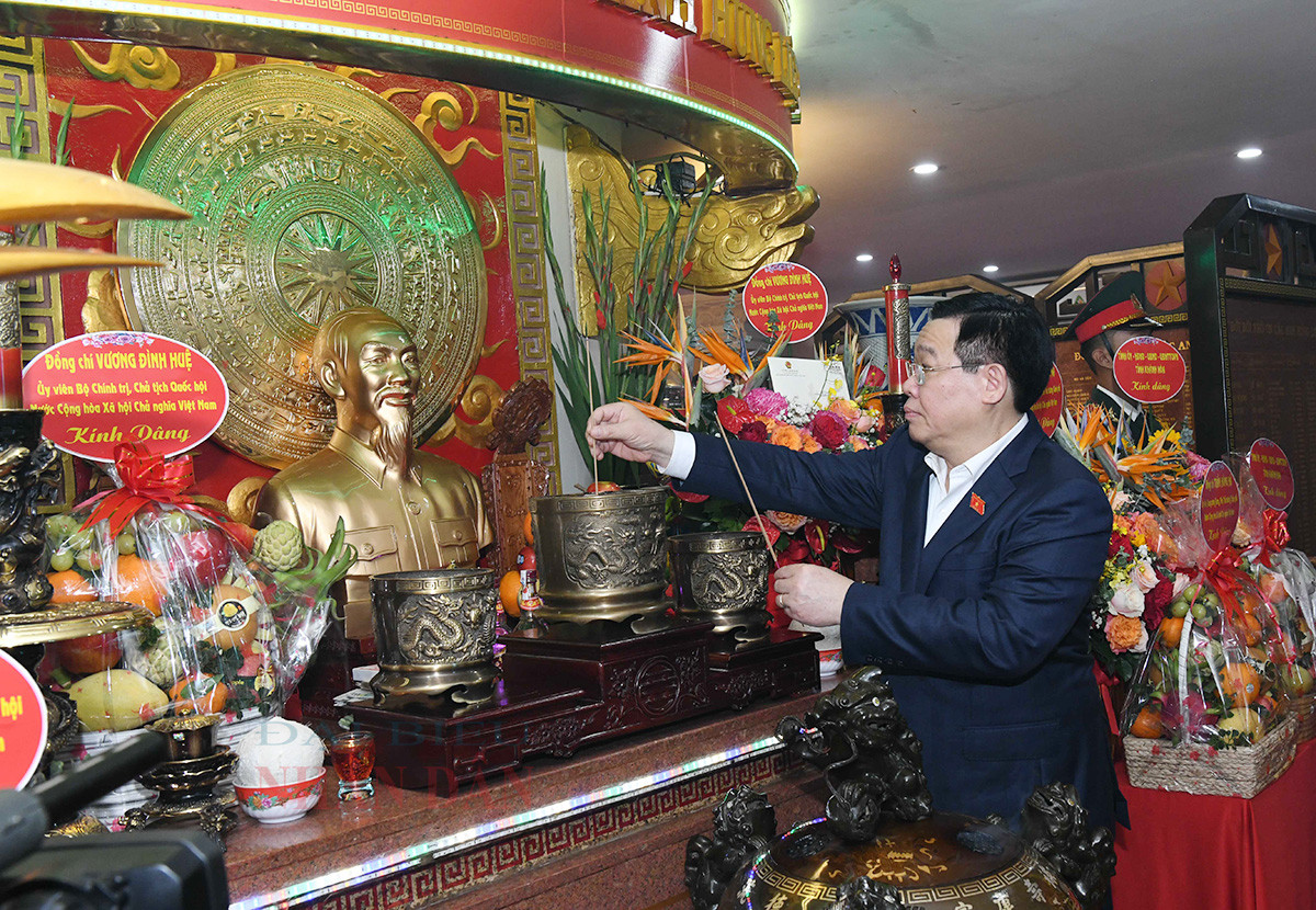 Chủ tịch Quốc hội Vương Đình Huệ thăm, làm việc tại tỉnh Khánh Hòa -0