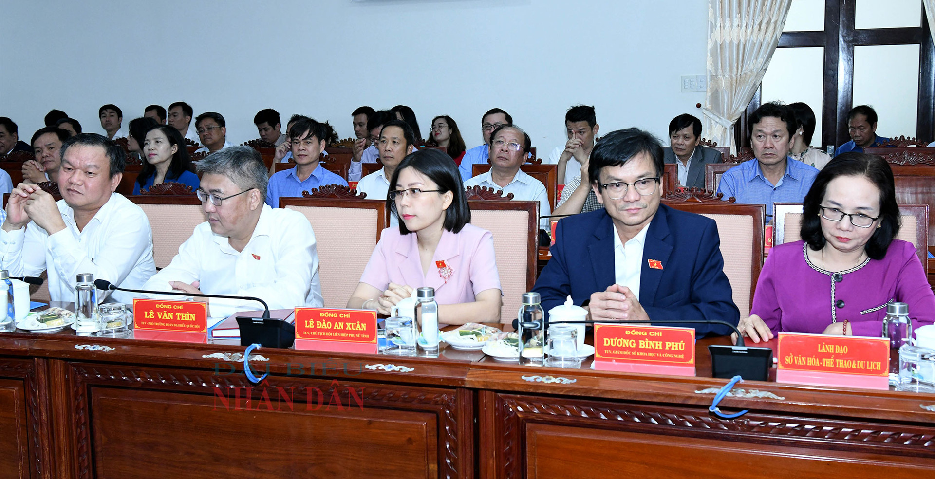 Chủ tịch Quốc hội Vương Đình Huệ làm việc với Ban Thường vụ Tỉnh ủy Phú Yên -0