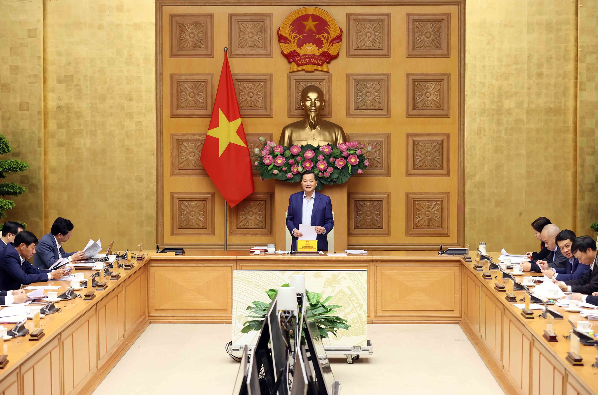 Phó Thủ tướng Lê Minh Khái chốt thời hạn trình Thường trực Chính phủ Đề án xử lý DQS- Ảnh 1.