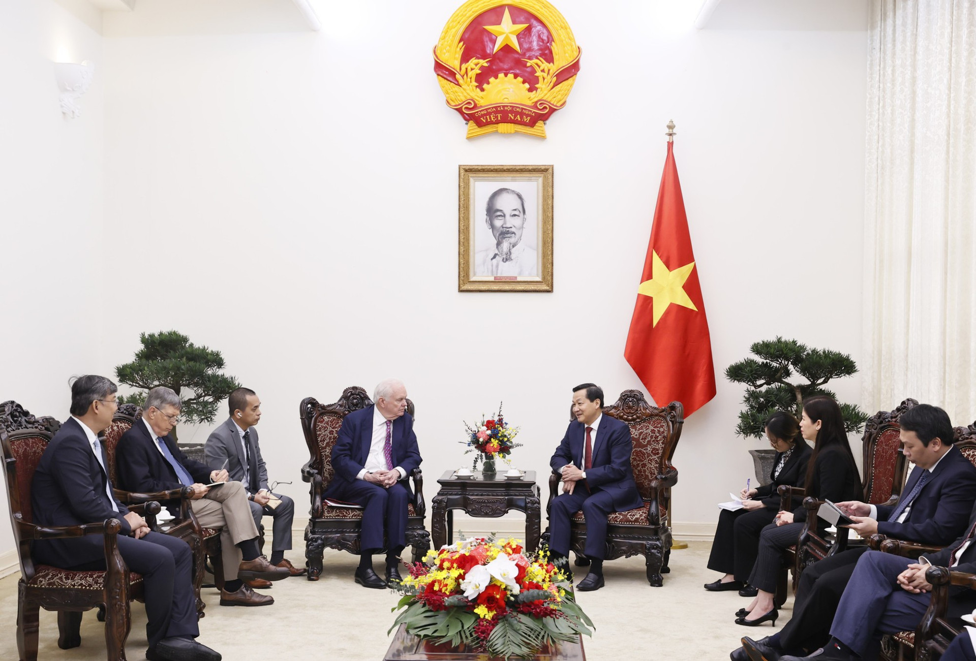 Phó Thủ tướng Lê Minh Khái tiếp Giám đốc Chương trình Việt Nam tại Đại học Harvard và các chuyên gia Đại học Fulbright Việt Nam- Ảnh 3.
