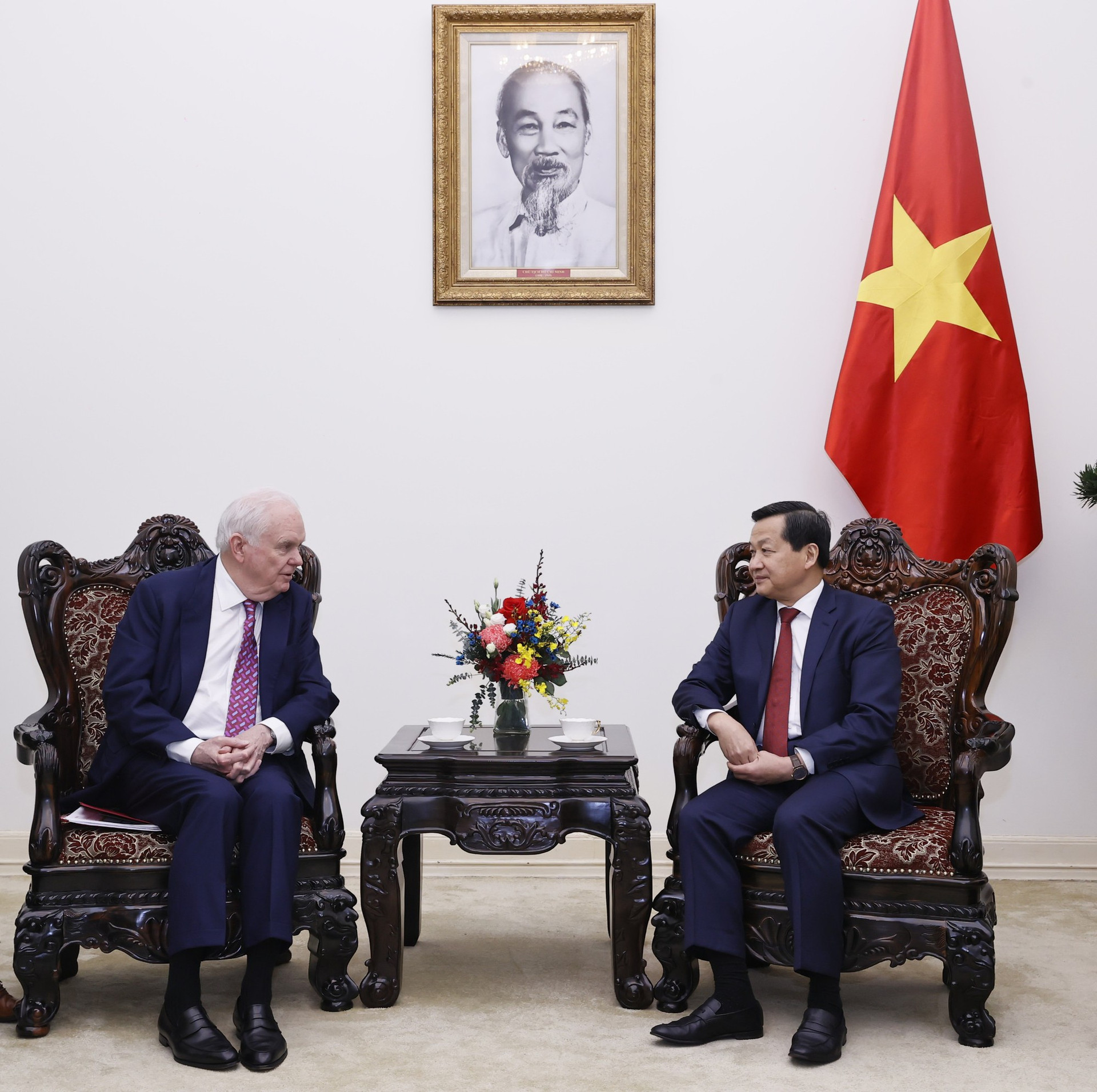 Phó Thủ tướng Lê Minh Khái tiếp Giám đốc Chương trình Việt Nam tại Đại học Harvard và các chuyên gia Đại học Fulbright Việt Nam- Ảnh 2.