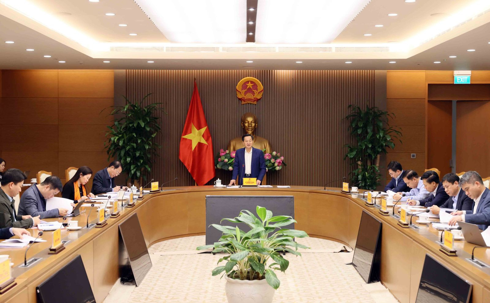 Phó Thủ tướng Lê Minh Khái: 'Bắt đúng bệnh' để có giải pháp quản lý thị trường vàng kịp thời, hiệu quả- Ảnh 2.