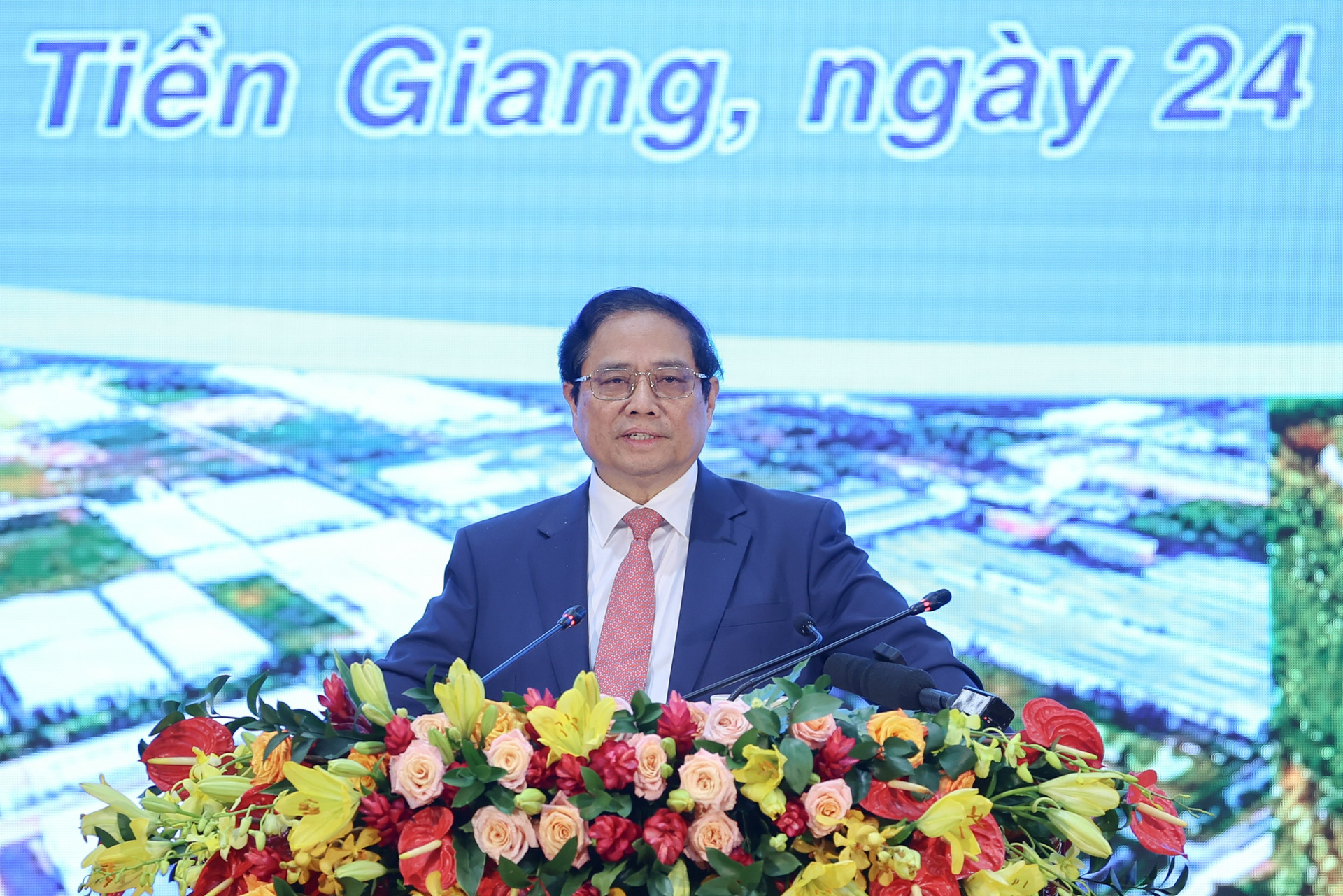 Thủ tướng chỉ rõ '1 trọng tâm, 2 tăng cường, 3 đẩy mạnh' trong thực hiện Quy hoạch tỉnh Tiền Giang- Ảnh 1.