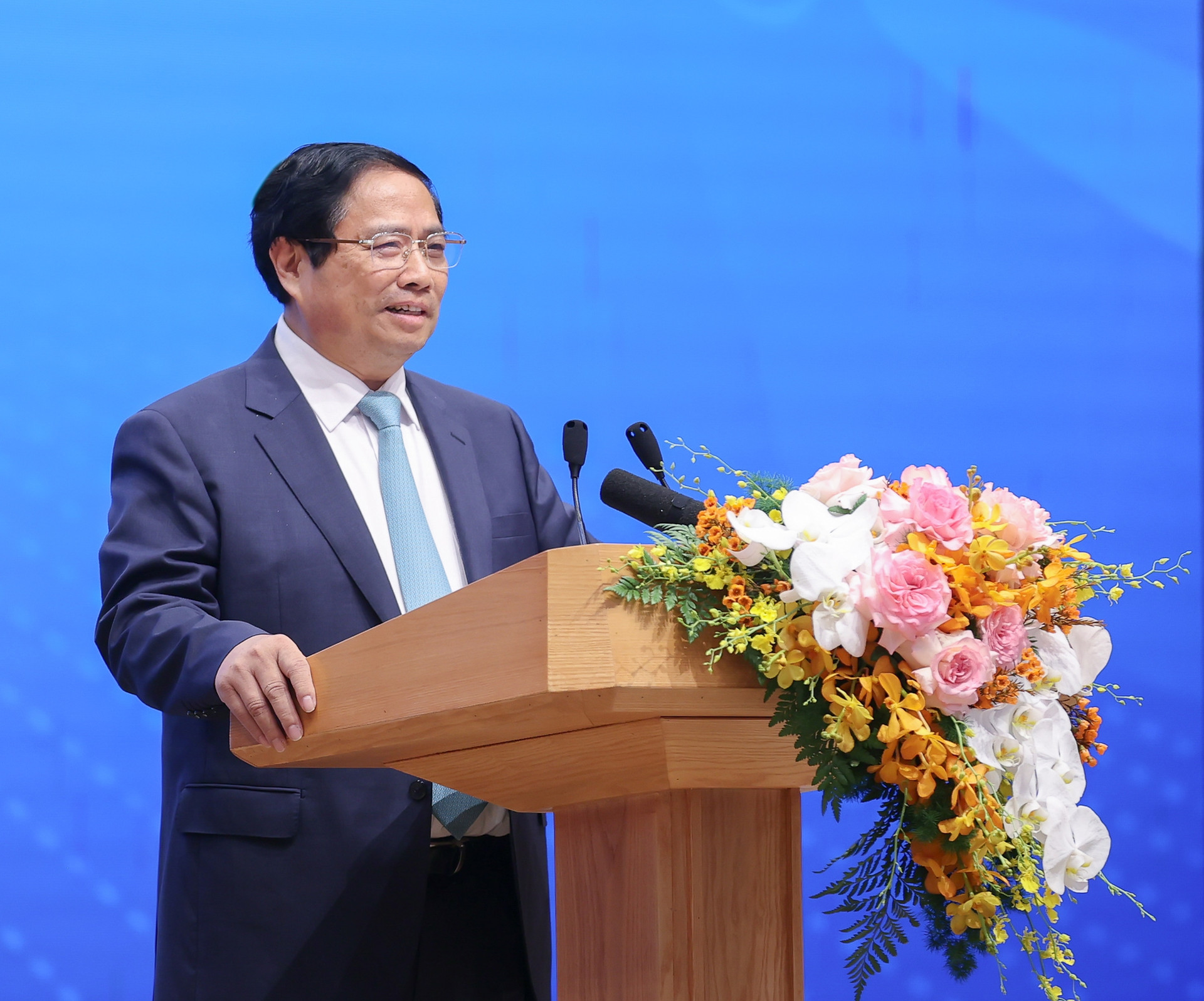 Thủ tướng Phạm Minh Chính: Thanh niên cần thực hiện '5 xung kích', '6 khát vọng' trong chuyển đổi số- Ảnh 13.