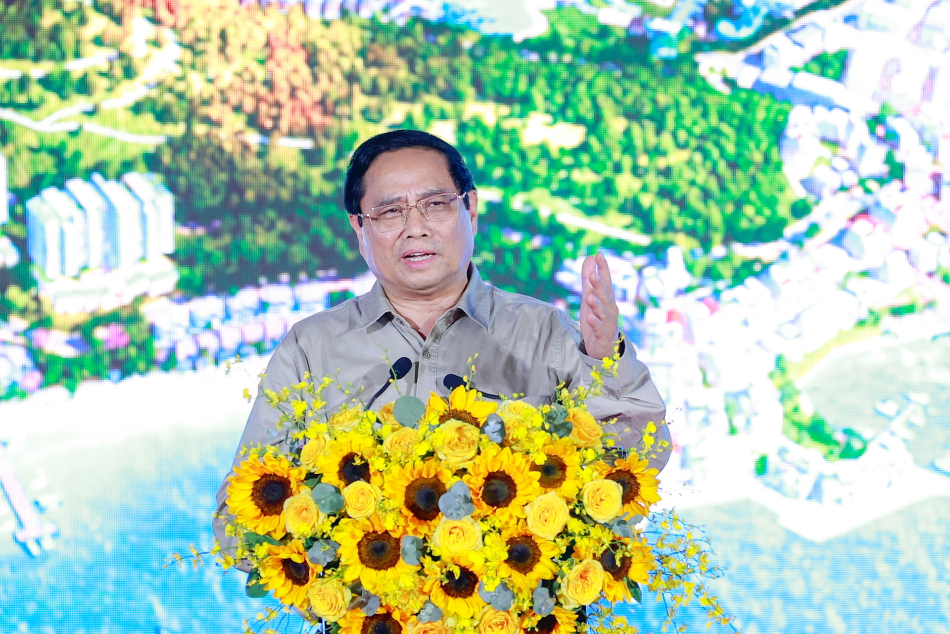 Thủ tướng Phạm Minh Chính: Phú Quốc cần giải bài toán phát triển 'nóng', hướng tới phát triển nhanh, bền vững, sinh thái- Ảnh 2.
