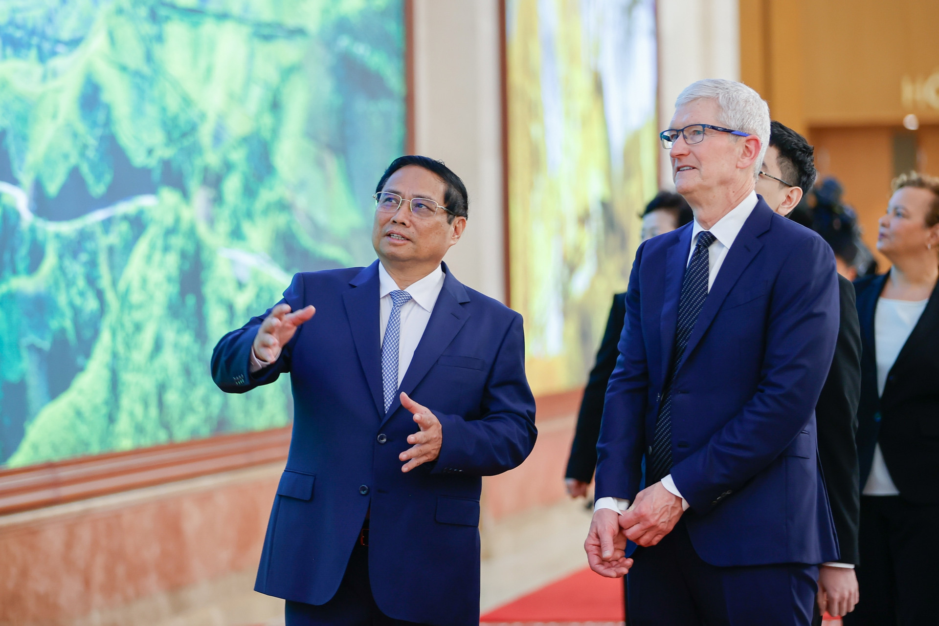 Thủ tướng Phạm Minh Chính tiếp CEO Tim Cook của tập đoàn Apple- Ảnh 3.
