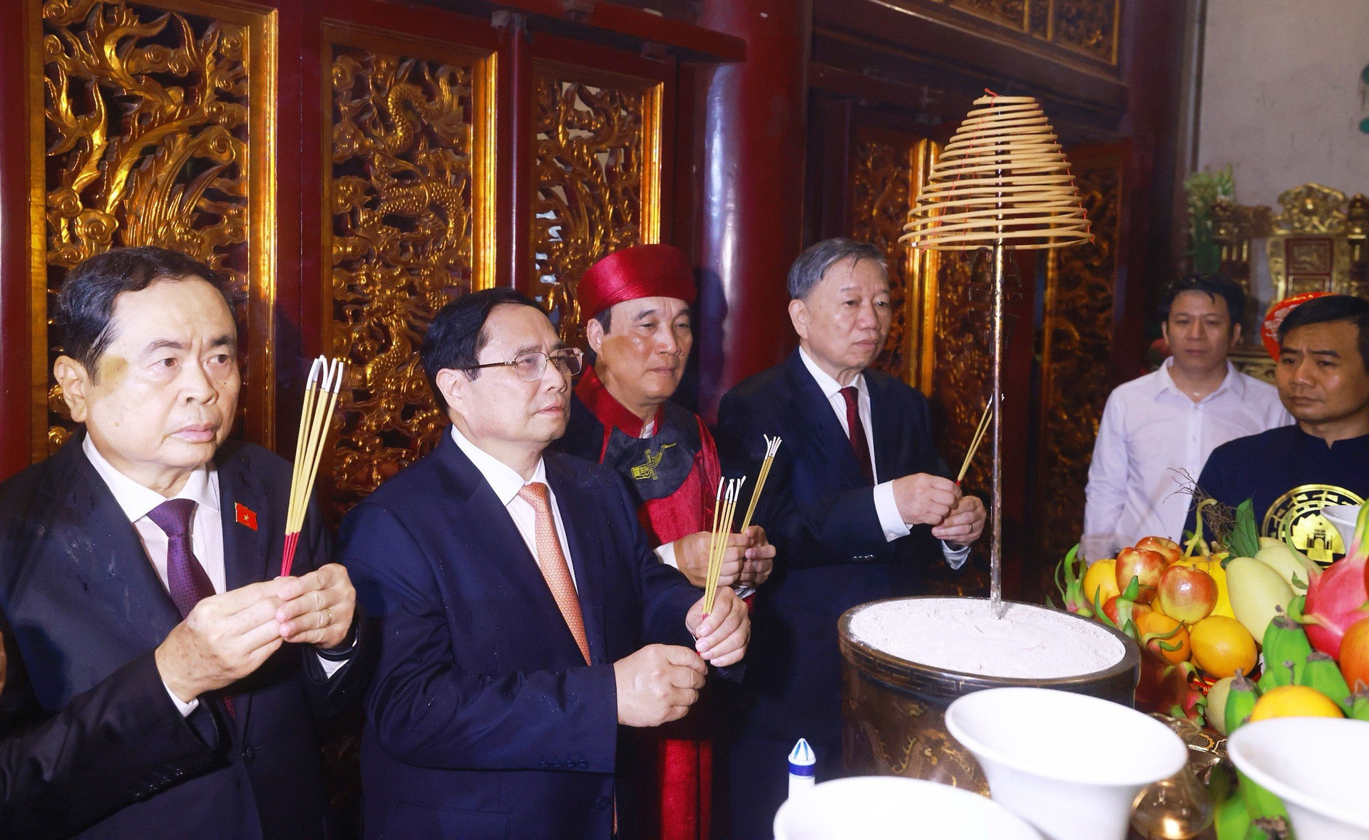 Thủ tướng Phạm Minh Chính dự lễ dâng hương ngày Giỗ Tổ Hùng Vương- Ảnh 8.