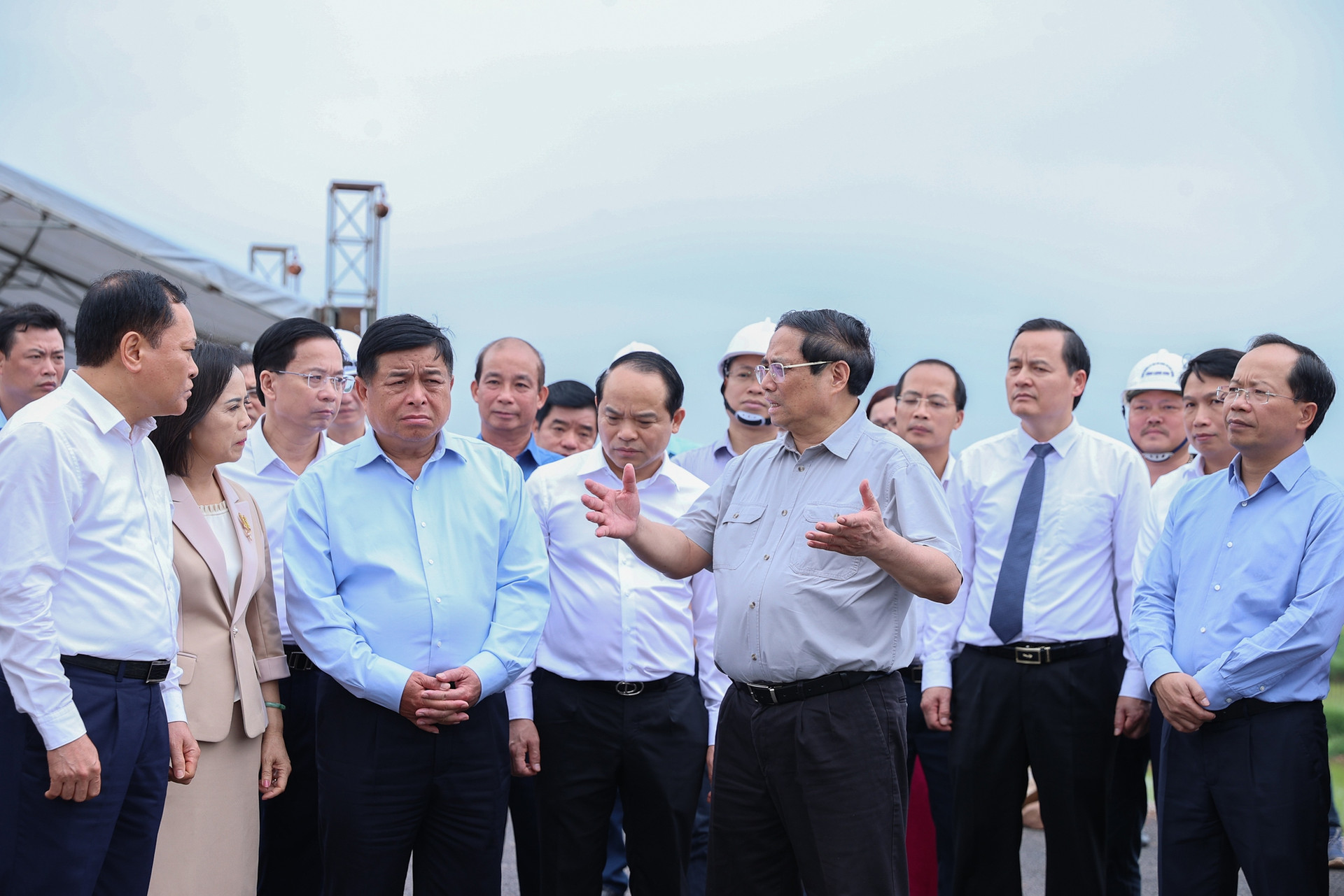 Thủ tướng thăm cửa khẩu Hữu Nghị và khảo sát một số dự án tại Lạng Sơn- Ảnh 7.