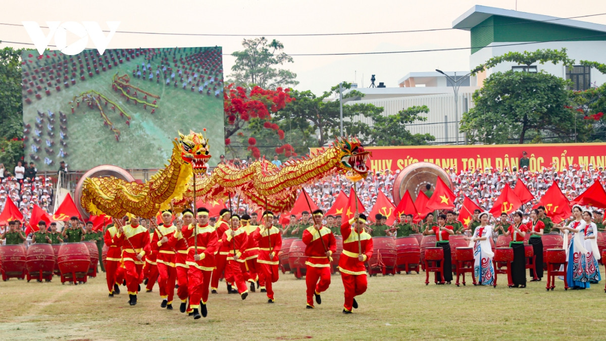 truong ban tuyen giao tw du so duyet le ky niem 70 nam chien thang Dien bien phu hinh anh 6