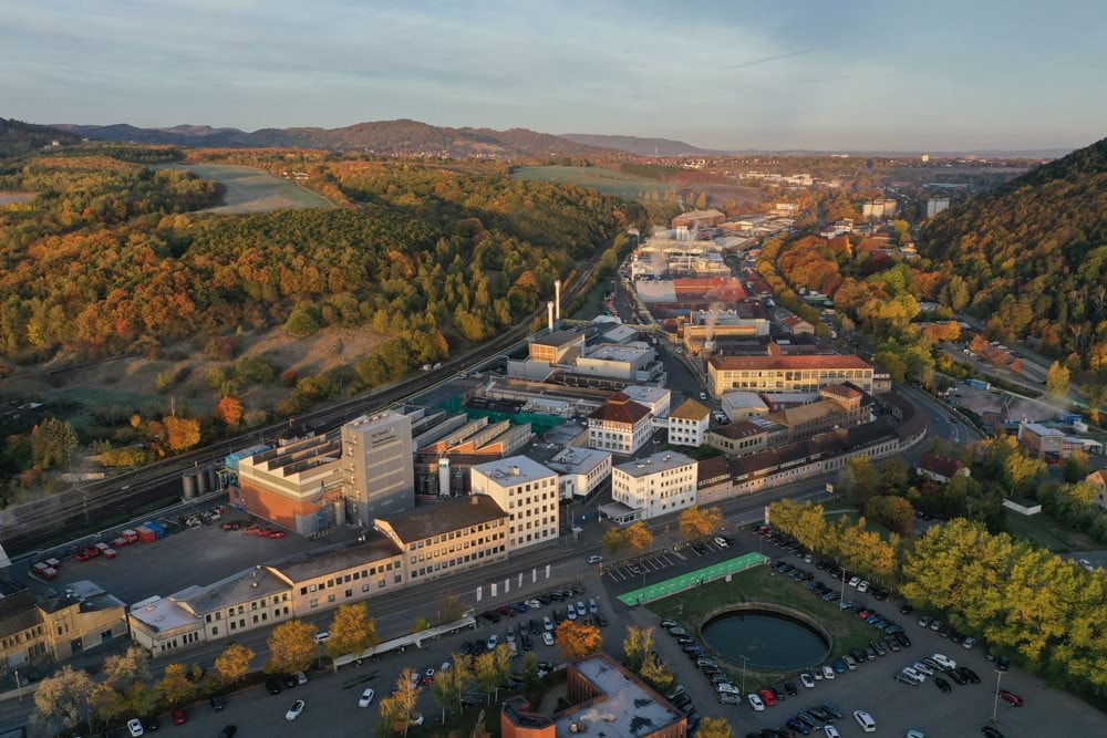 h.c.-nha-may-cua-starck-holding-o-goslar-duc.jpg