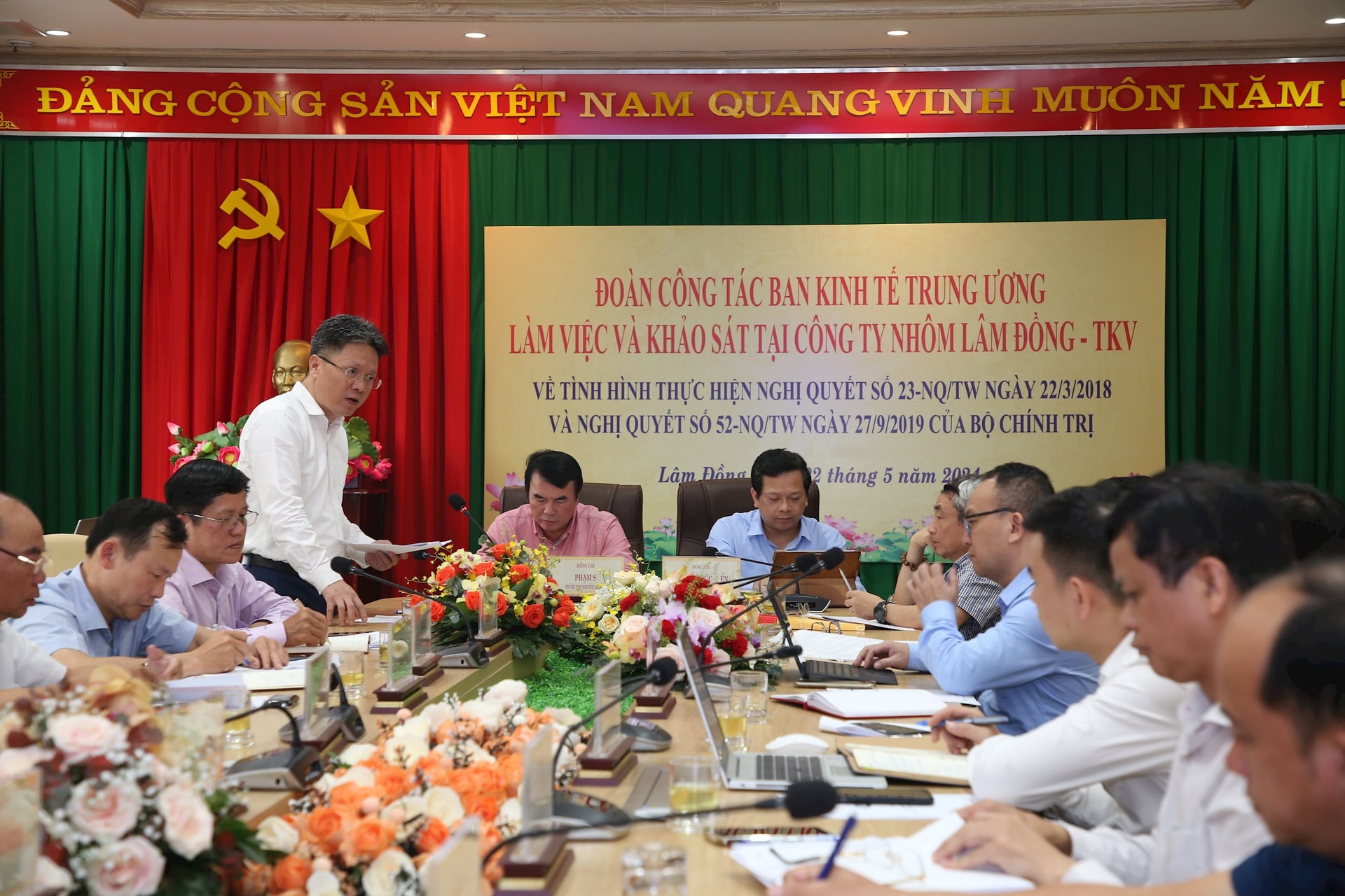 dc-nguyen-tien-manh-ptgd-tap-doan-cn-than-khoang-san-viet-nam-phat-bieu-tai-buoi-lam-viec.jpg